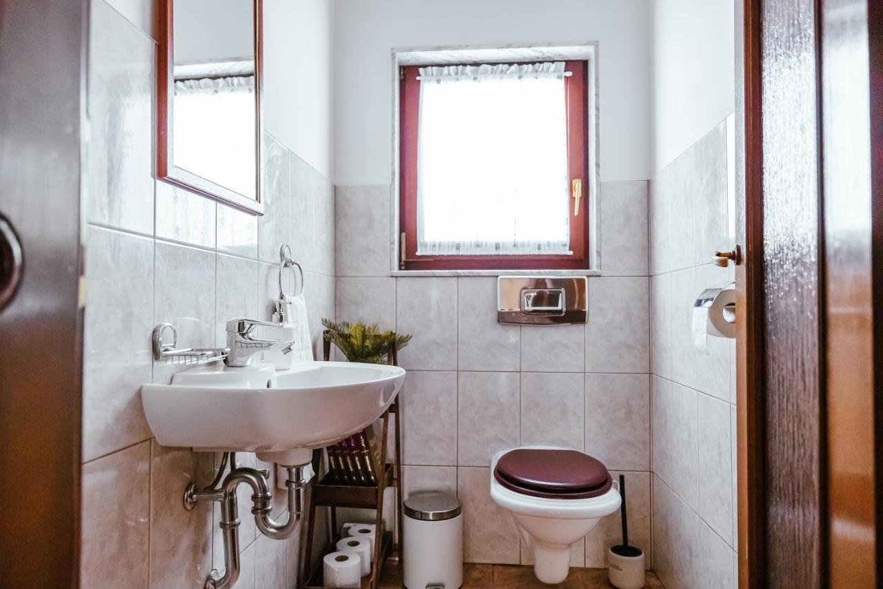 Apartamento Lika Story Josipdol Exterior foto